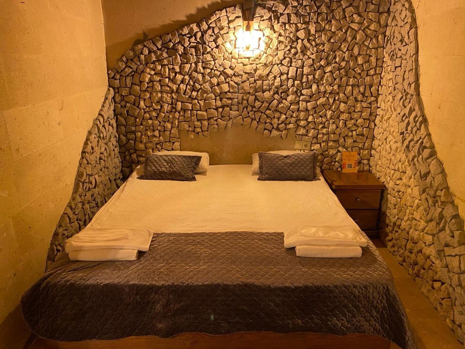 Bed and Breakfast Cappadocia Elite Stone House Гореме Экстерьер фото